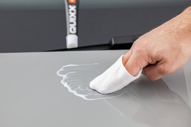 Quixx Paint Scratch Remover - Pontiac Tech